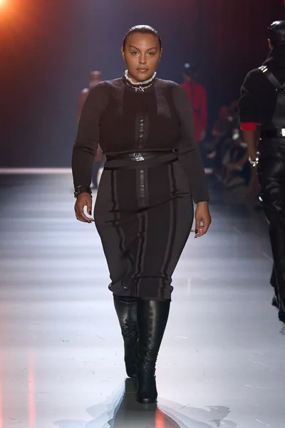 Look 29